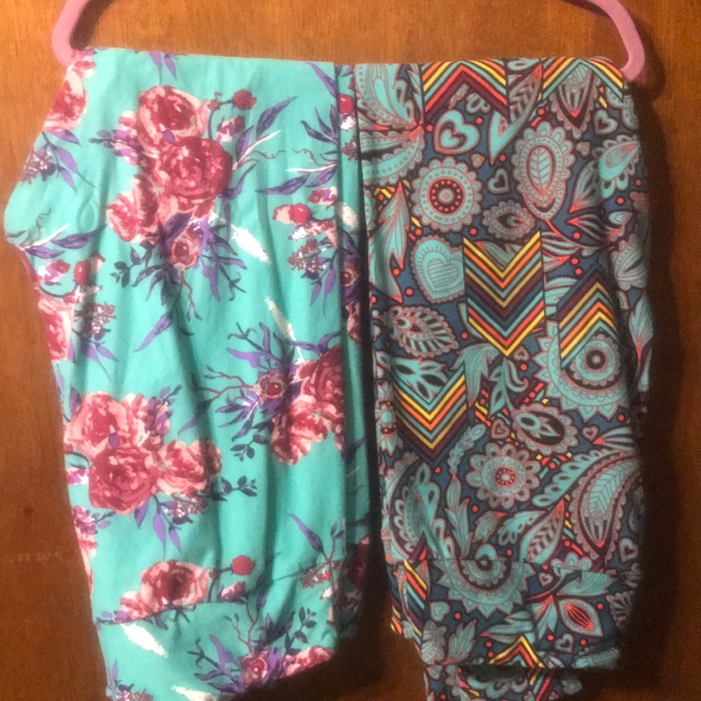 TWO Lularoe TC Leggings